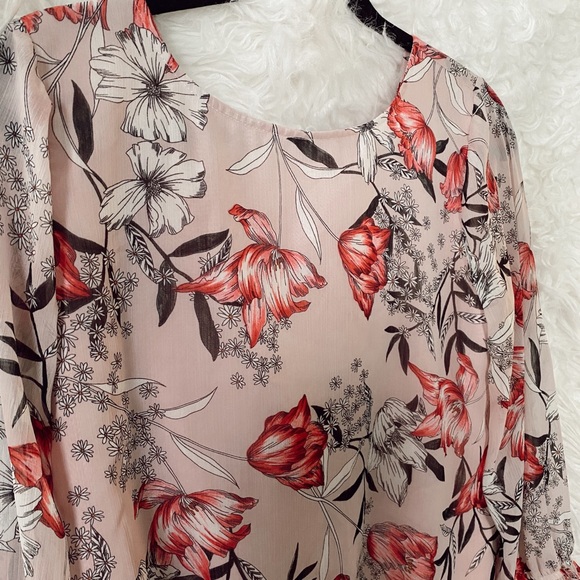 Cupcakes and Cashmere Blouse - Picture 5 of 5